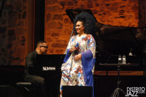 Gonzalo Rubalcaba&Aymée Nuviola y el xirimiri