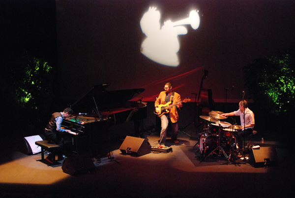 distritojazz-conciertos-jazz-Tigran-Hamasyan-Trio- 2012