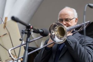 El trombonista John DuBuclet recibirá el Premi Jazzterrasman 2025