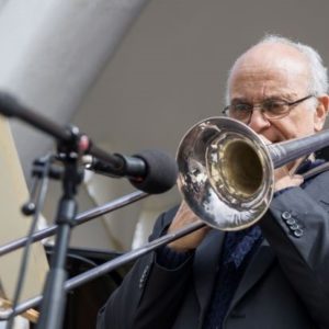 El trombonista John DuBuclet recibirá el Premi Jazzterrasman 2025
